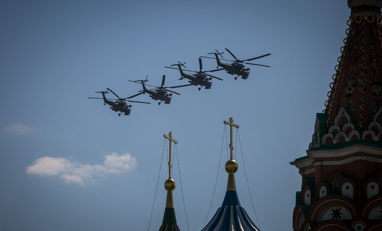Метеоролог Вильфанд: Погода может повлиять на воздушную часть завтрашнего военного парада в Москве