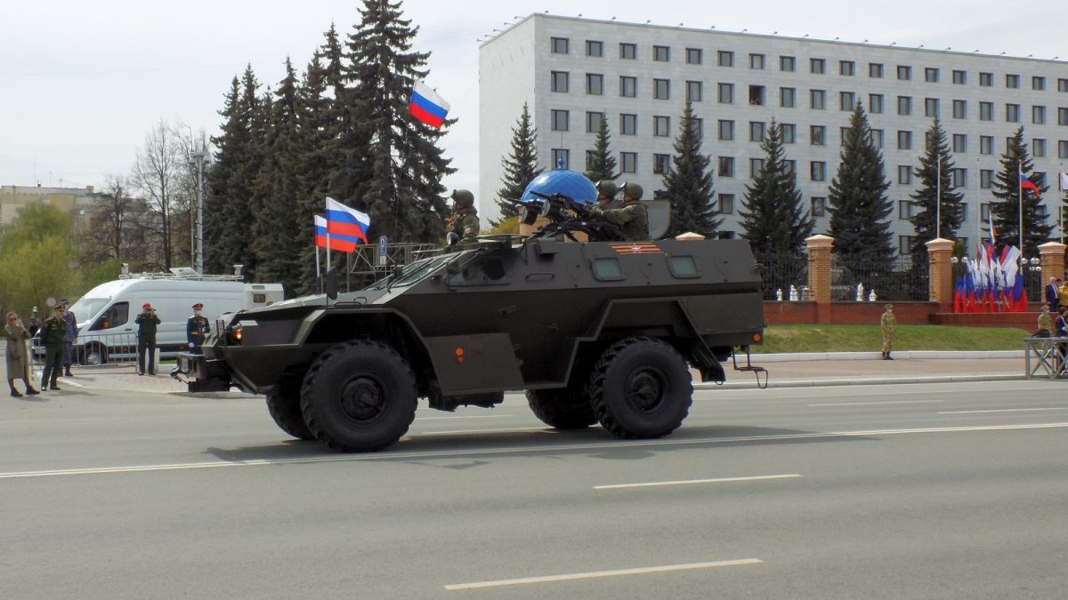 В Марий Эл Парад Победы прошёл со зрителями
