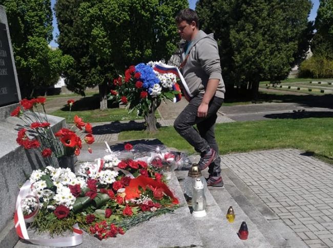 Царьград: Поляки одним смелым поступком в День Победы обнулили все провокации властей