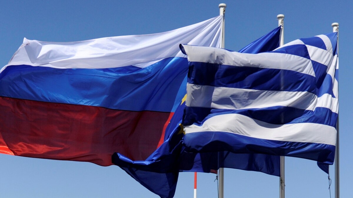С 14 мая Греция примет привитых Спутником V туристов