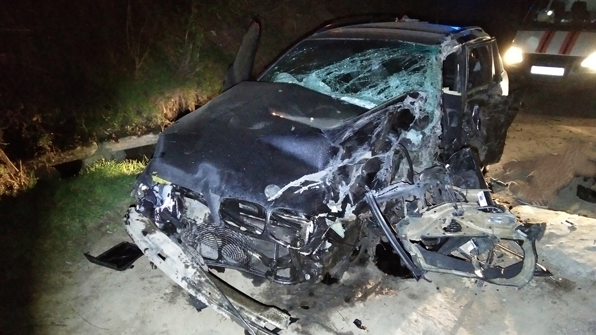 Во Владимире автослесарь угнал чужой BMW и погиб на нем в ДТП