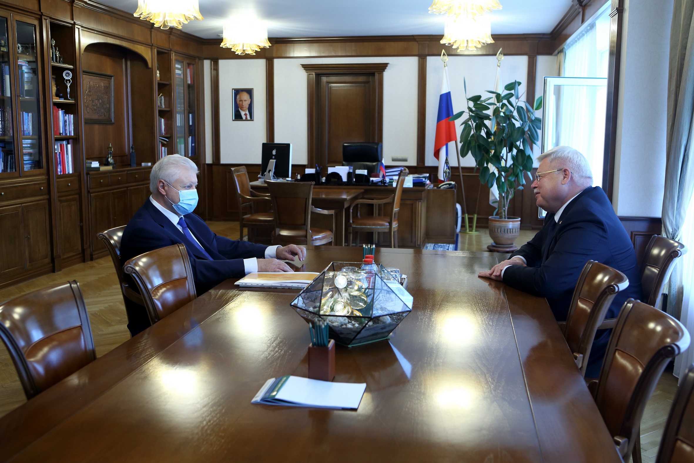 Томский губернатор и Сергей Миронов провели рабочую встречу