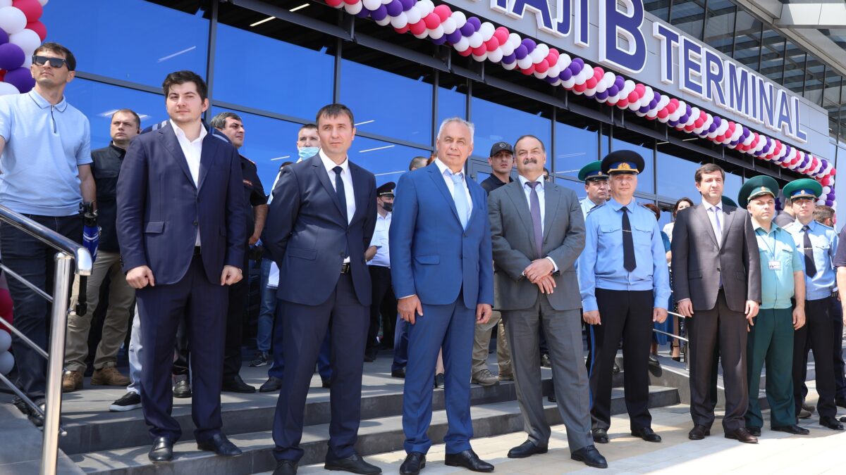Новый терминал международных авиалиний открыли в аэропорту Махачкалы