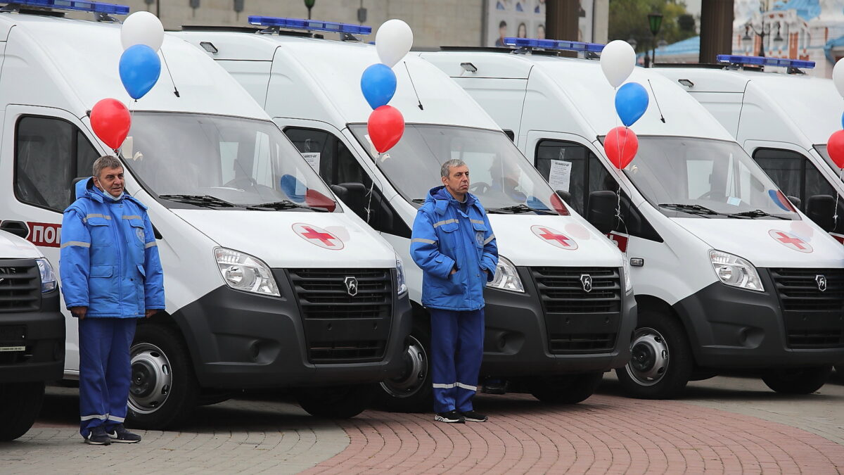 Томские медики получили новые автомобили скорой помощи