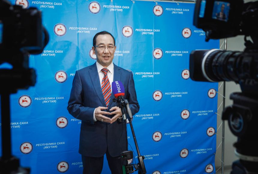 Айсен Николаев объяснил смягчение ограничительных мер по коронавирусу в Якутии