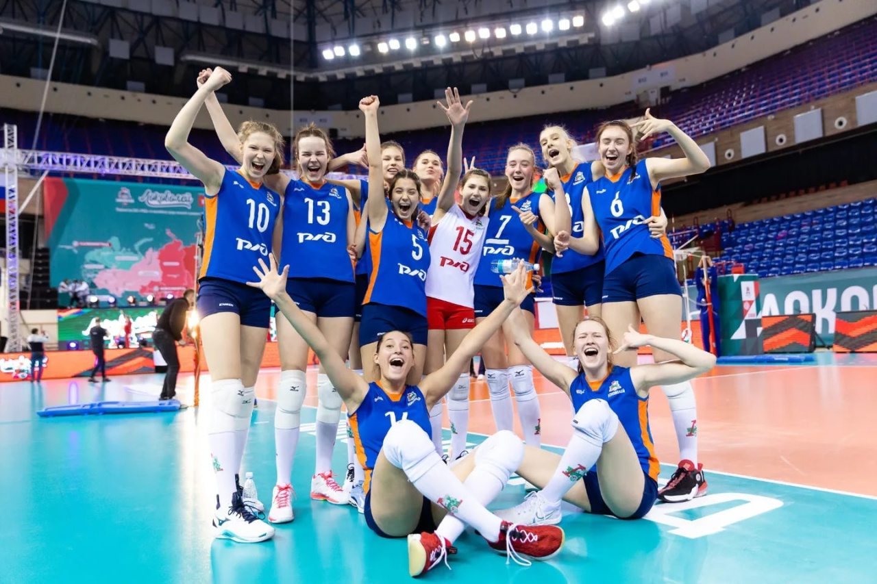 Калининградская женская сборная по волейболу победила в турнире под эгидой РЖД