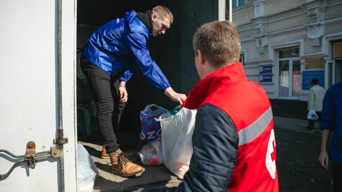 Студенты из Саратова собрали гуманитарный груз для народа Донбасса