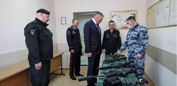 Губернатор Кувшинников поздравил военнослужащих Росгвардии с профессиональным праздником