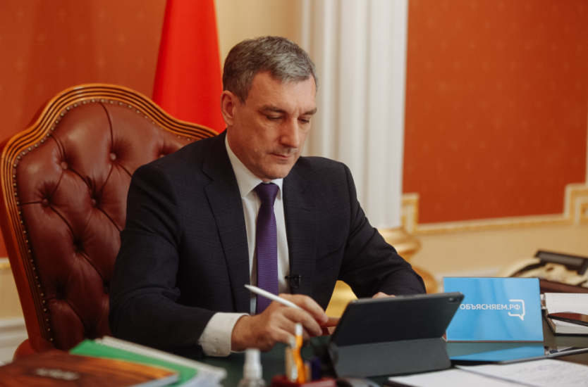 Амурчане адресовали Василию Орлову 350 вопросов