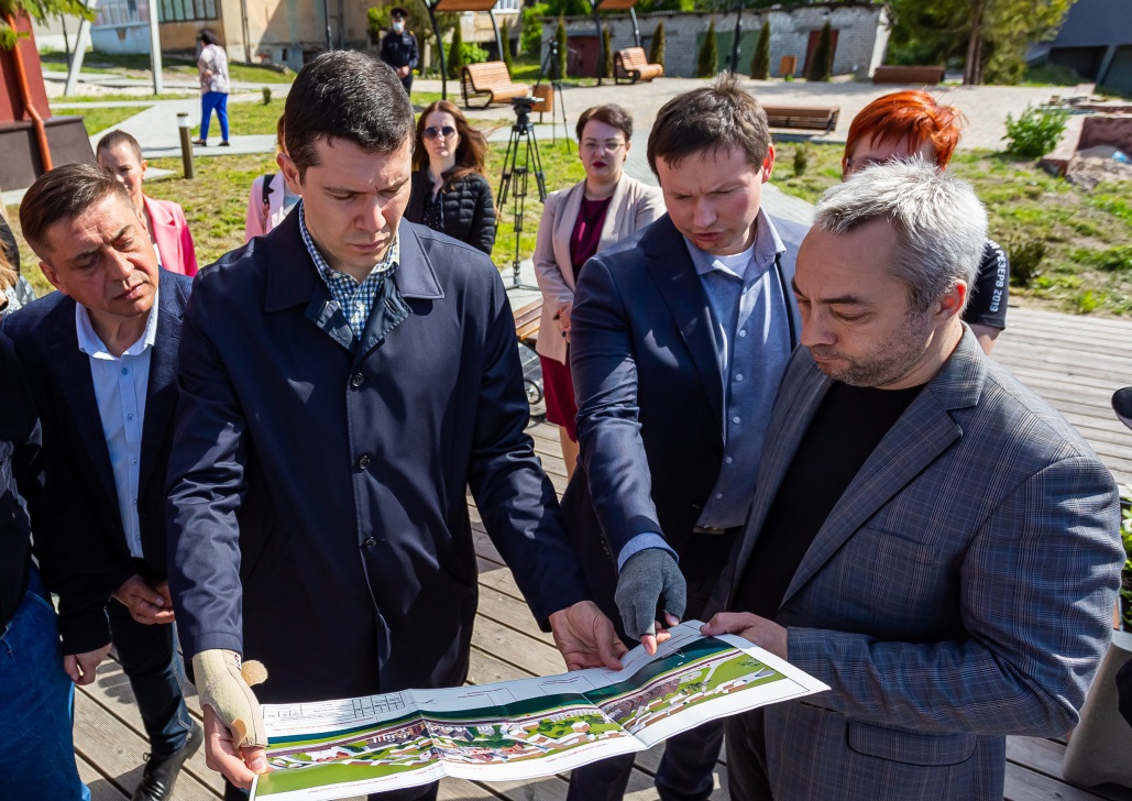 Калининградский губернатор оценил проект создания музея в замке Тапиау