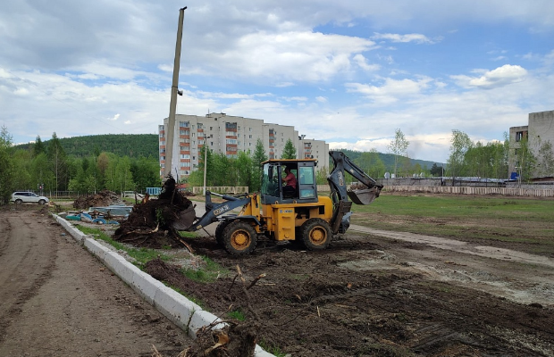Губернатор Орлов сообщил о реконструкции шести пришкольных стадионов