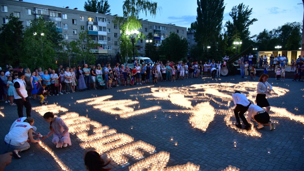 В Саратовской области возложили цветы к могилам воинов Великой Отечественной Войны