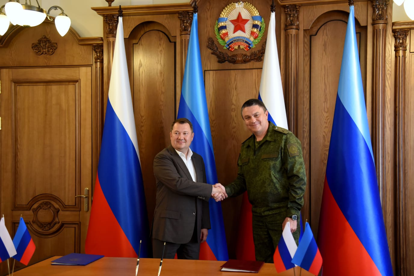 Максим Егоров подписал соглашение о сотрудничестве Тамбовской области с Новоайдарским районом ЛНР