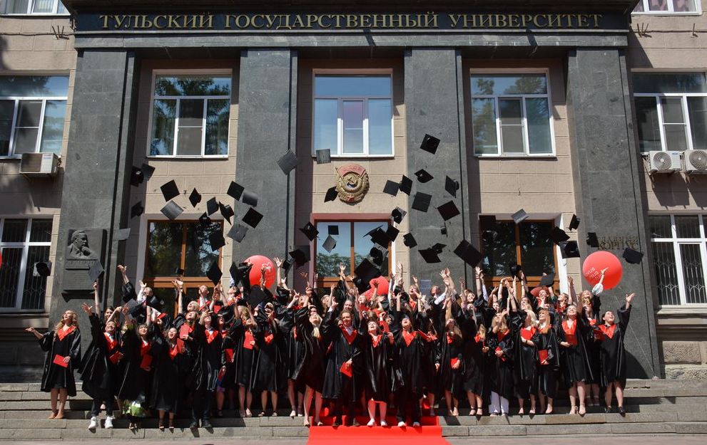 В ТулГУ состоялся выпускной у магистров-отличников