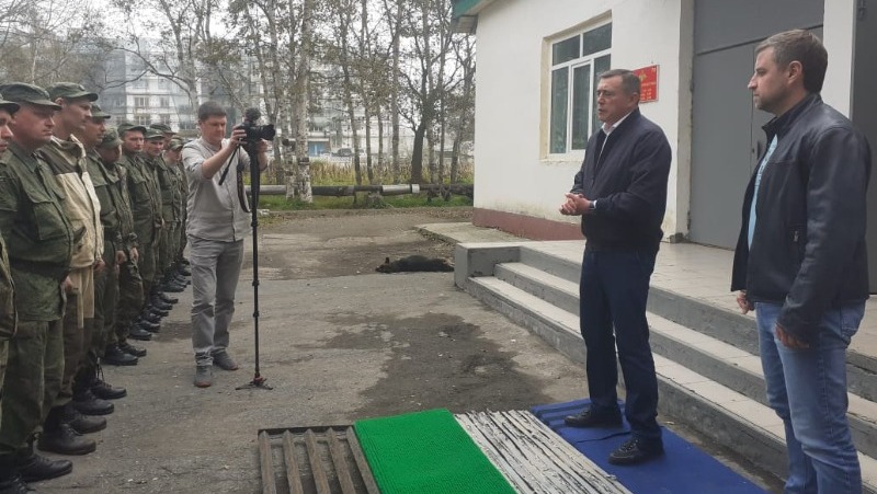 Валерий Лимаренко посетил мобилизованных сахалинцев