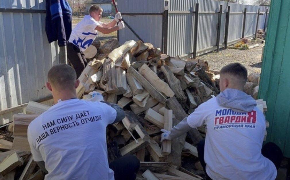 В Приморье семьям участников СВО волонтеры привели продукты и медикаменты