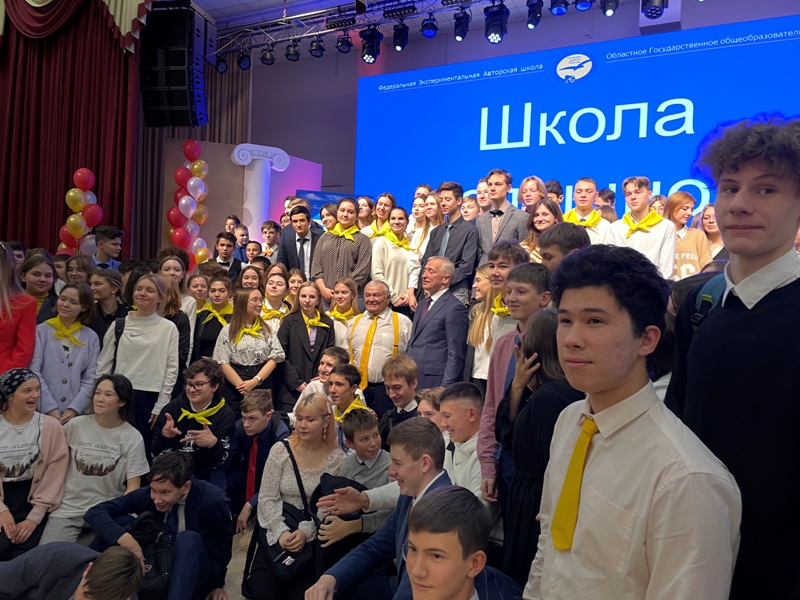 Глава Томской области провел урок для старшеклассников Губернаторского лицея