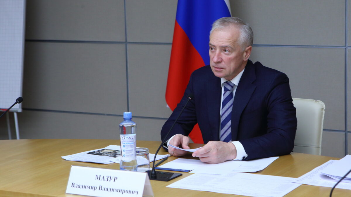 Томский губернатор поручил завершить все строительно-монтажные работы на хирургическом корпусе до 20 декабря