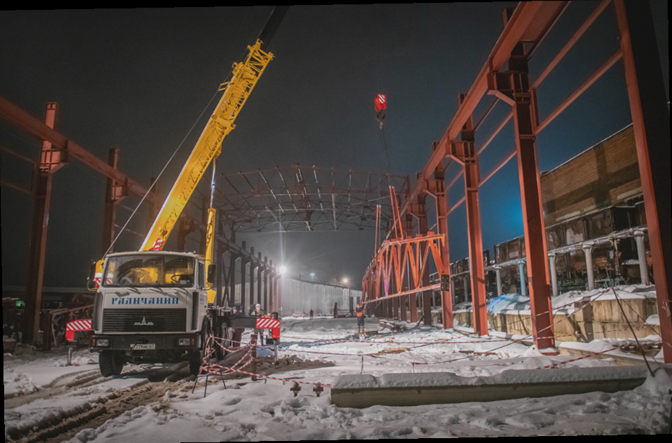 Губернатор Островский осмотрел строительство нового цеха вагоноремонтного завода в Рославле