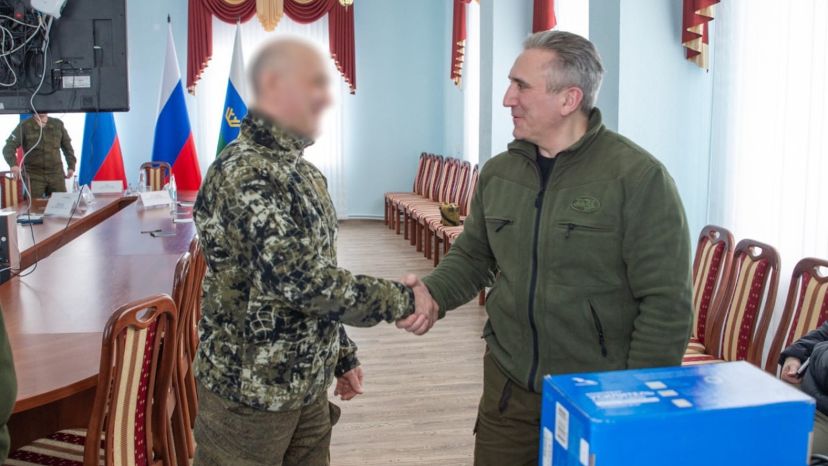 Губернатор Тюменской области Моор передал новое оборудование и посылки мобилизованным в СВО Александр Моор / Telegram-канал