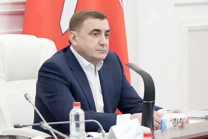 Алексей Дюмин расширил меры поддержки медицинских работников региона