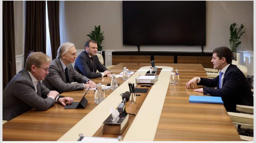 Дмитрий Артюхов обсудил реализацию совместных проектов на Ямале с Александром Дюковым