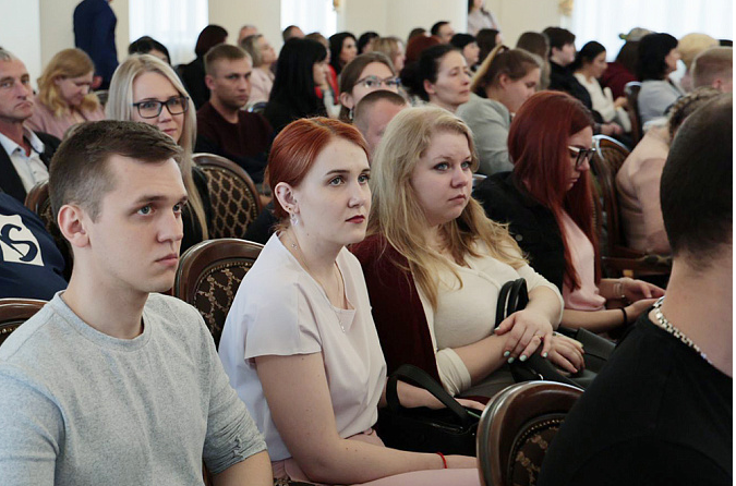Губернатор Алексей Дюмин к 5-летию передал Центру медицины катастроф новые автомобили