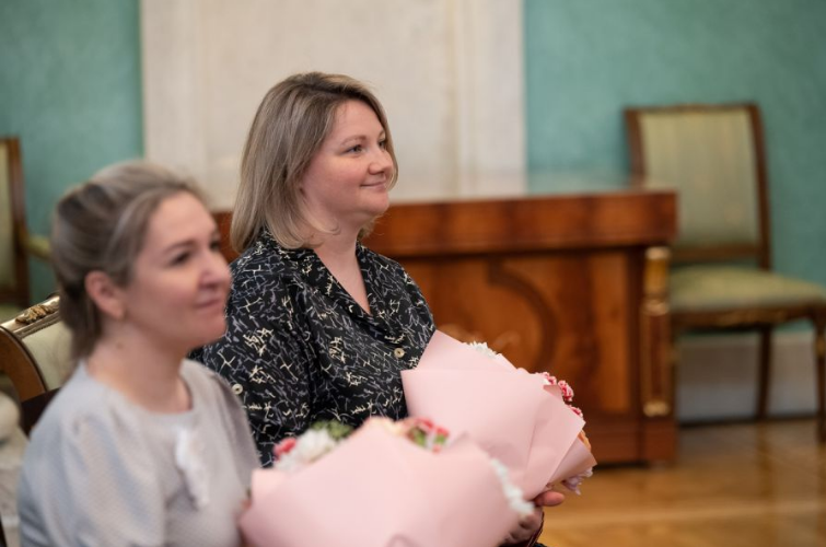 Куйвашев поблагодарил выдающихся уральцев за вклад в развитие области и вручил госнаграды