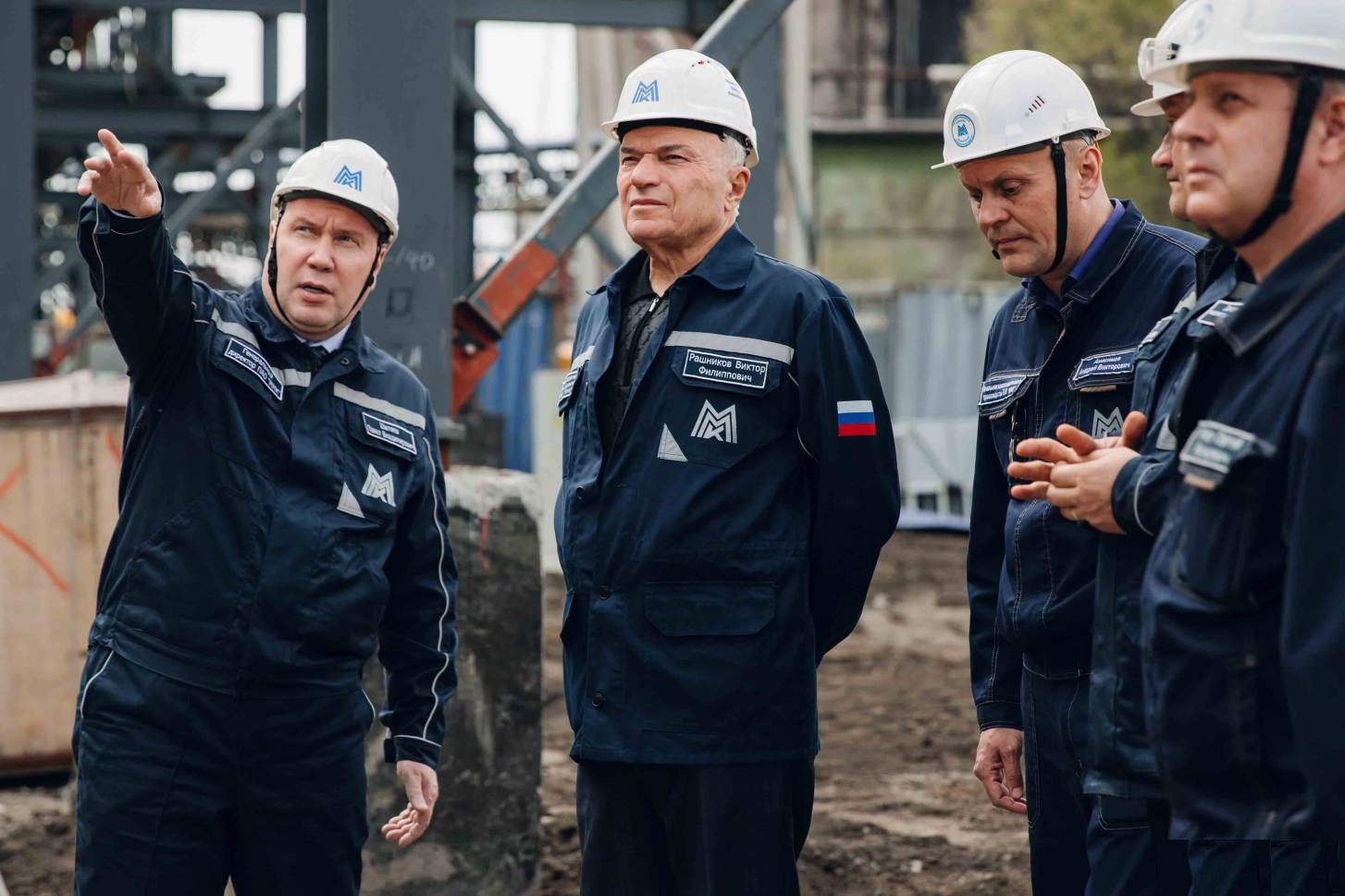 Председатель совета директоров ПАО «ММК» Виктор Рашников провёл рабочее совещание на строительной площадке комплекса коксовой батареи № 12