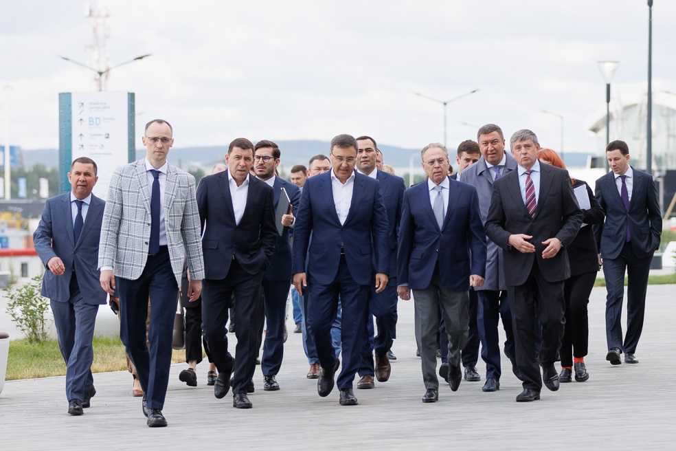 Министр  Фальков осмотрел стройплощадку кампуса мирового уровня в Екатеринбурге