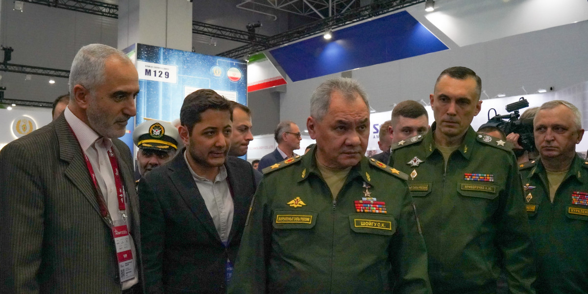 Оглушительная победа не способна стать гарантией установления долгого мира на Земле. Это может обеспечить только разработка нового сверхмощного оружия