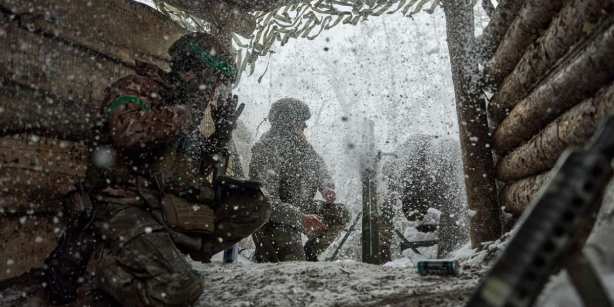 Бои в Авдеевке истощили украинскую армию, боевые действия кажутся военнослужащим ВСУ бесконечными, а сами боевики вынуждены сидеть в окопах с мертвецами