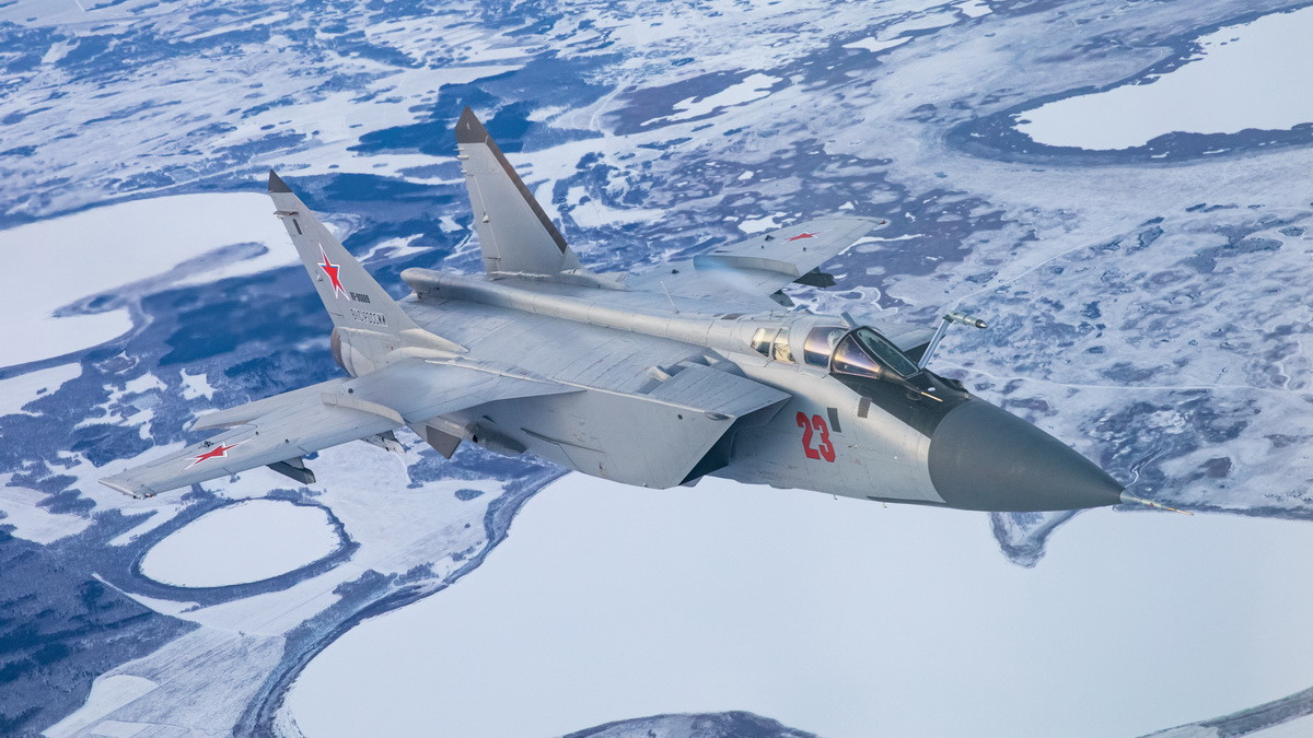 F-16 опасны, передача этих натовских истребителей Киеву вынудит ВС РФ пересмотреть многие вопросы боевого применения, считает Михаил Ходаренок mil.ru