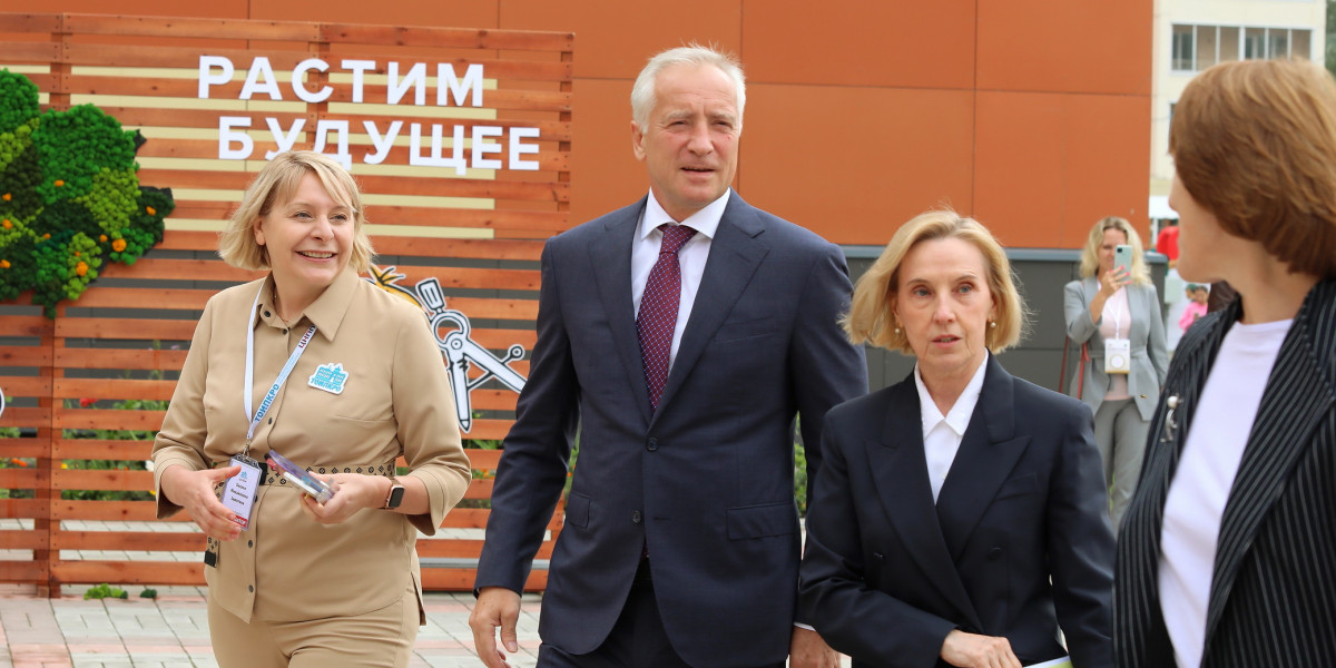 Губернатор провел оргкомитет Года педагога и наставника в Томской области и открыл педагогический форум
