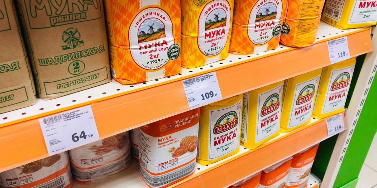 Увеличение трудозатрат неизбежно скажется на кошельках покупателей, считает предприниматель Потапенко на фоне идеи указывать на ценниках цены за килограмм или литр редакции