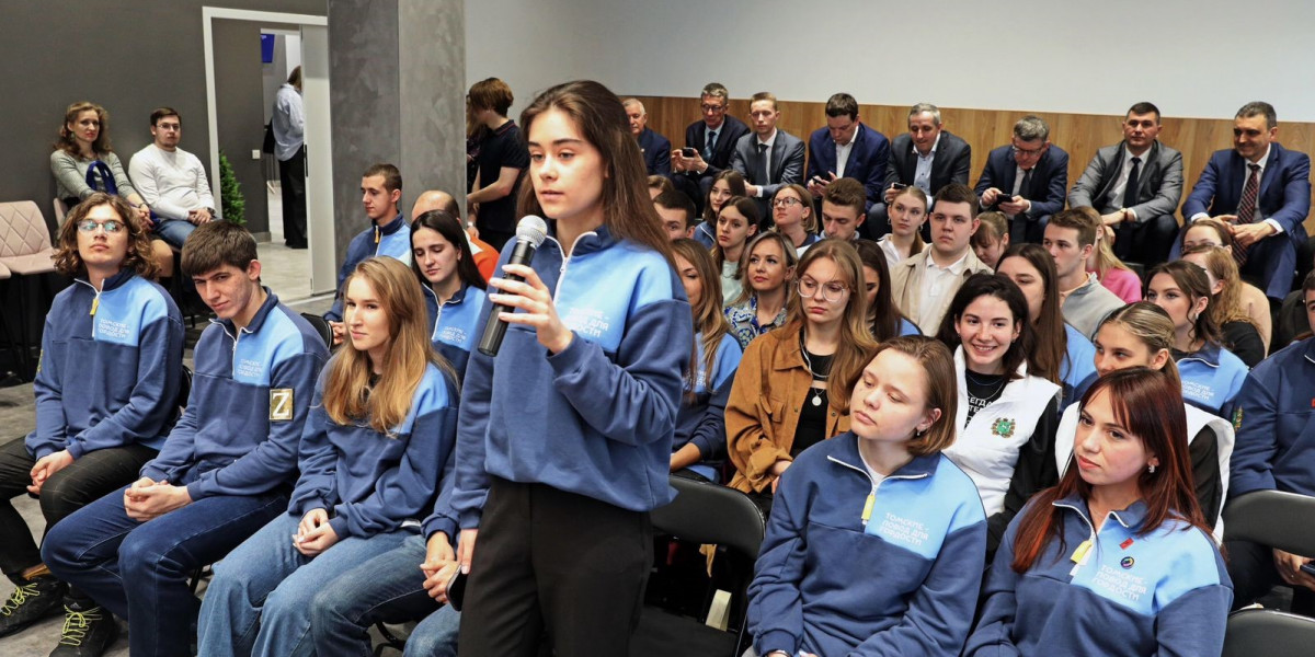 Губернатор Владимир Мазур открыл Молодежный центр ТУСУРа