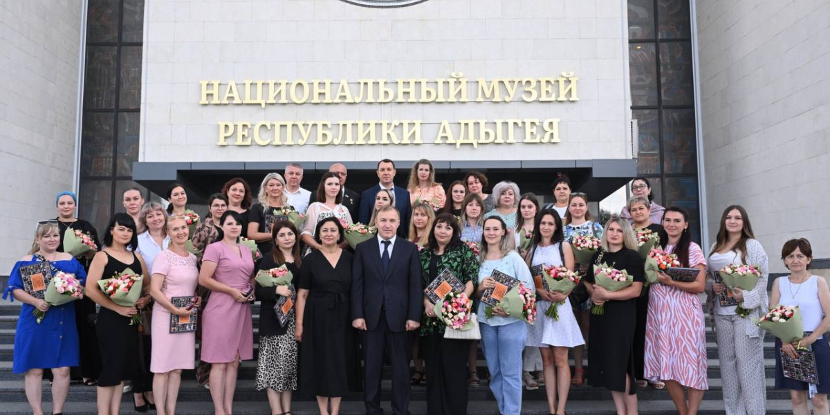 В Адыгее издали фотоальбом «Жены героев»