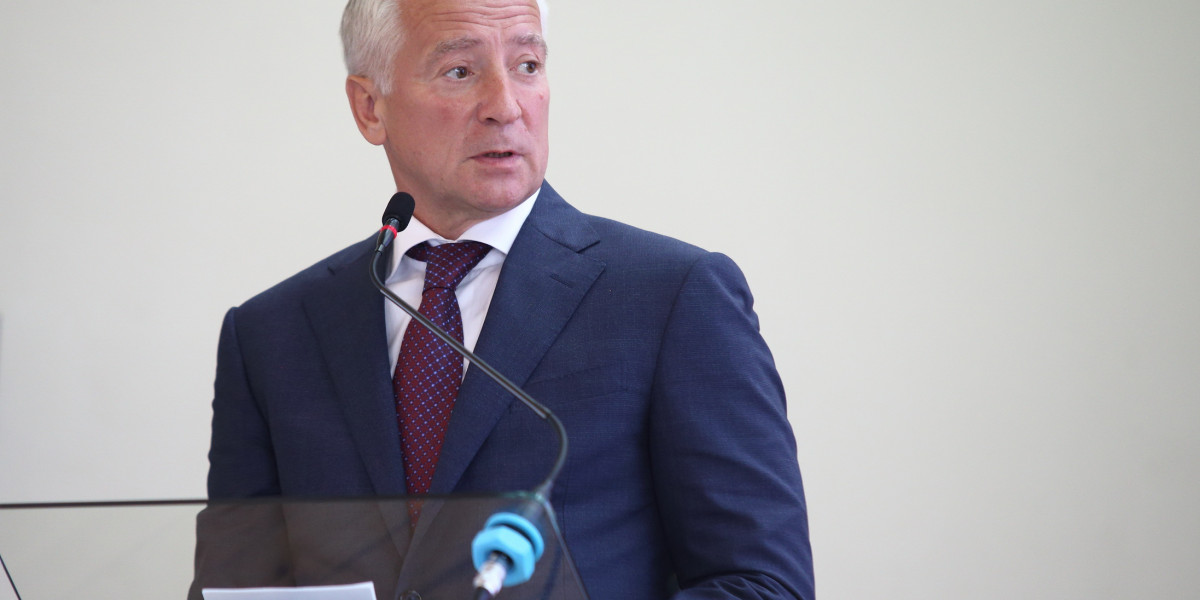Губернатор провел оргкомитет Года педагога и наставника в Томской области и открыл педагогический форум