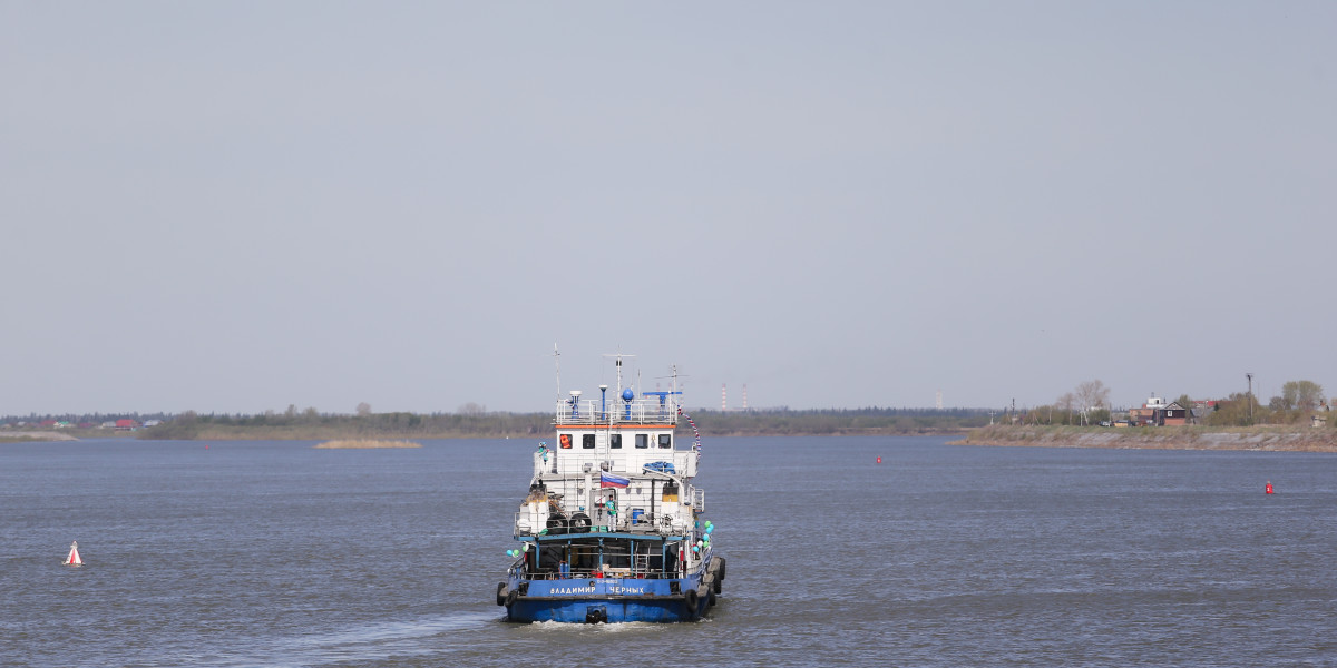 «Плавучая поликлиника» отправилась в 24-й рейс по северу Томской области