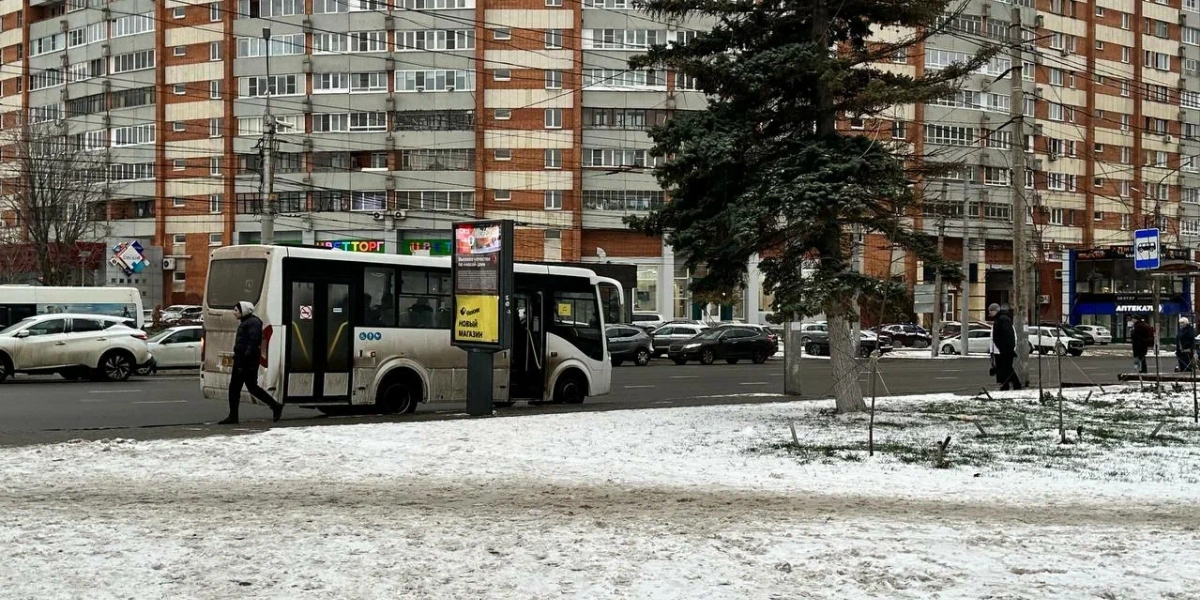 Автоэксперт назвал главным правилом уверенного запуска двигателя автомашины морозным утром состояние аккумуляторной батареи