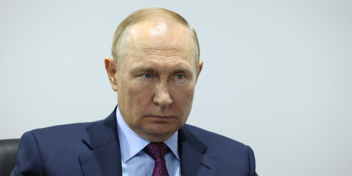 Никита Кричевский видит в расширении администрации президента и сохранении её руководящего состава признак удовлетворённости Владимира Путина её работой