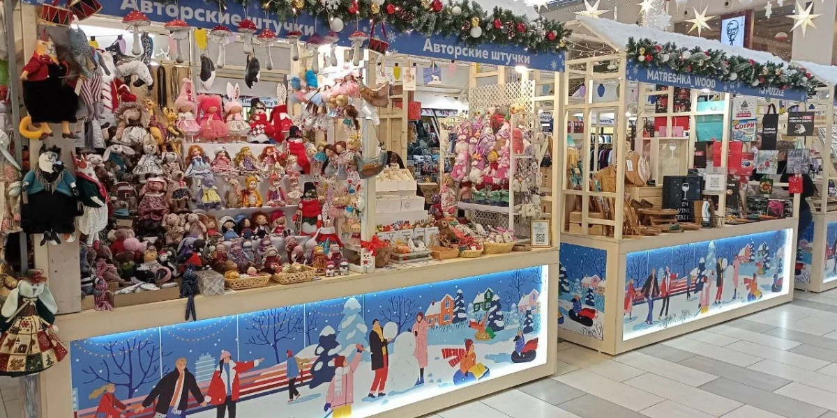 В Киров прибыл праздничный поезд Деда Мороза
