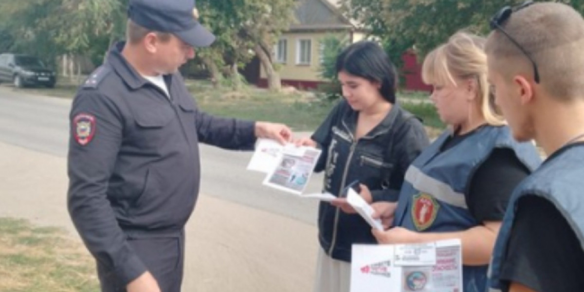 В саратовском Заволжье полицейские рассказывали горожанам, как не стать жертвой телефонных мошенников