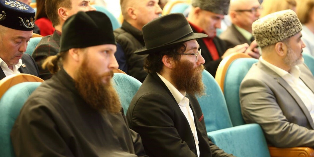 Губернатор Владимир Мазур обсудил на Кирилло-Мефодиевских чтениях культурное наследие православия