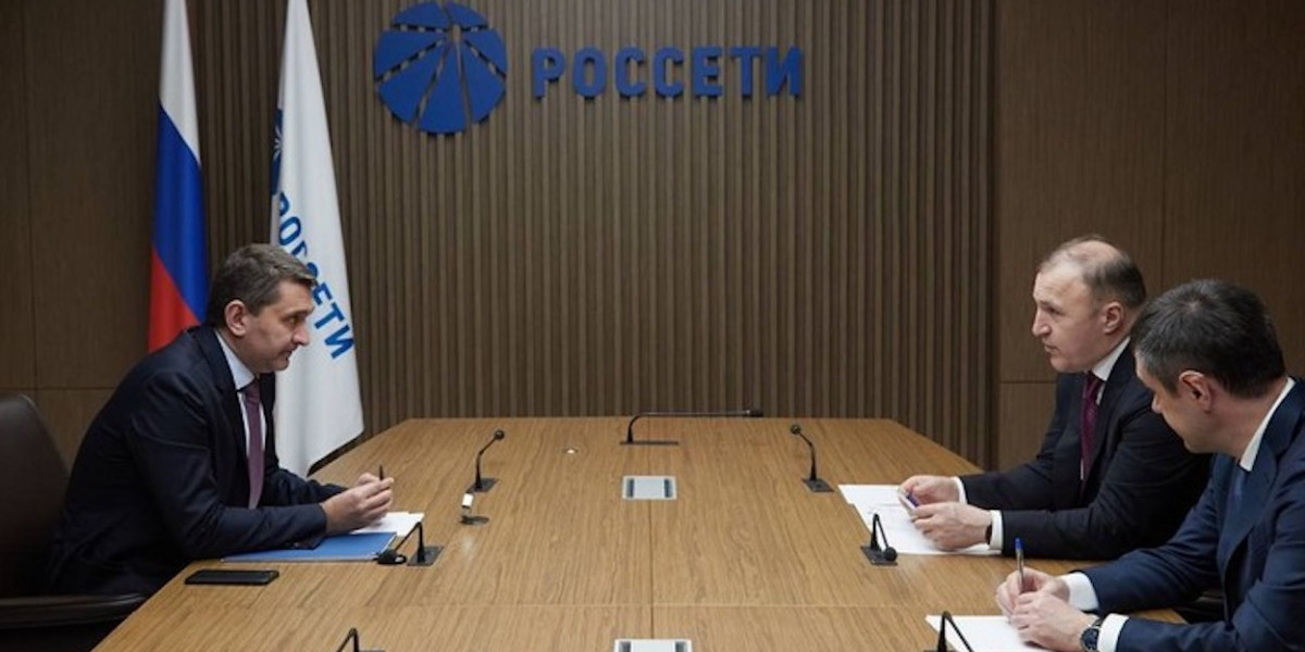 Глава Адыгеи и гендиректор «Россетей» обсудили проекты в сфере энергетики