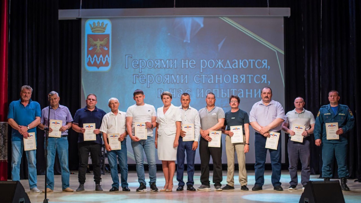 В Викуловском районе чествовали жителей, помогавших в противопаводковых мероприятиях информационный центр Правительства Тюменской области