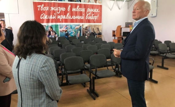 Губернатор Мазур поручил провести экспертизу здания 1-й школы Александровского