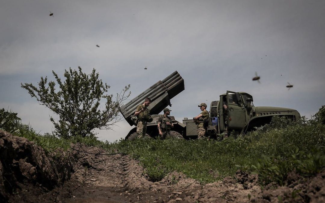 Украинский опорный пункт был разбит огнем российской 122-мм системы реактивного залпового огня банк ИА SM-News