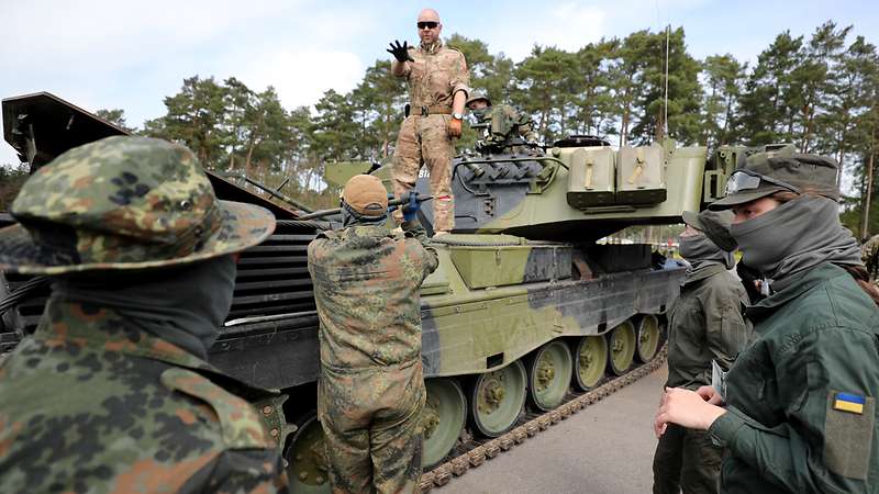 Официальный сайт Министерства обороны ФРГ www.bundeswehr.de ›