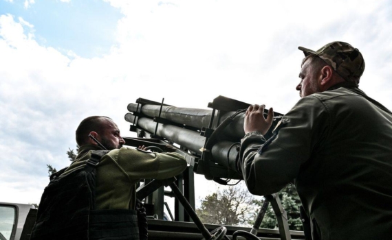 По словам военнослужащего, отношения власти с генералитетом становятся хуже с каждым месяцем